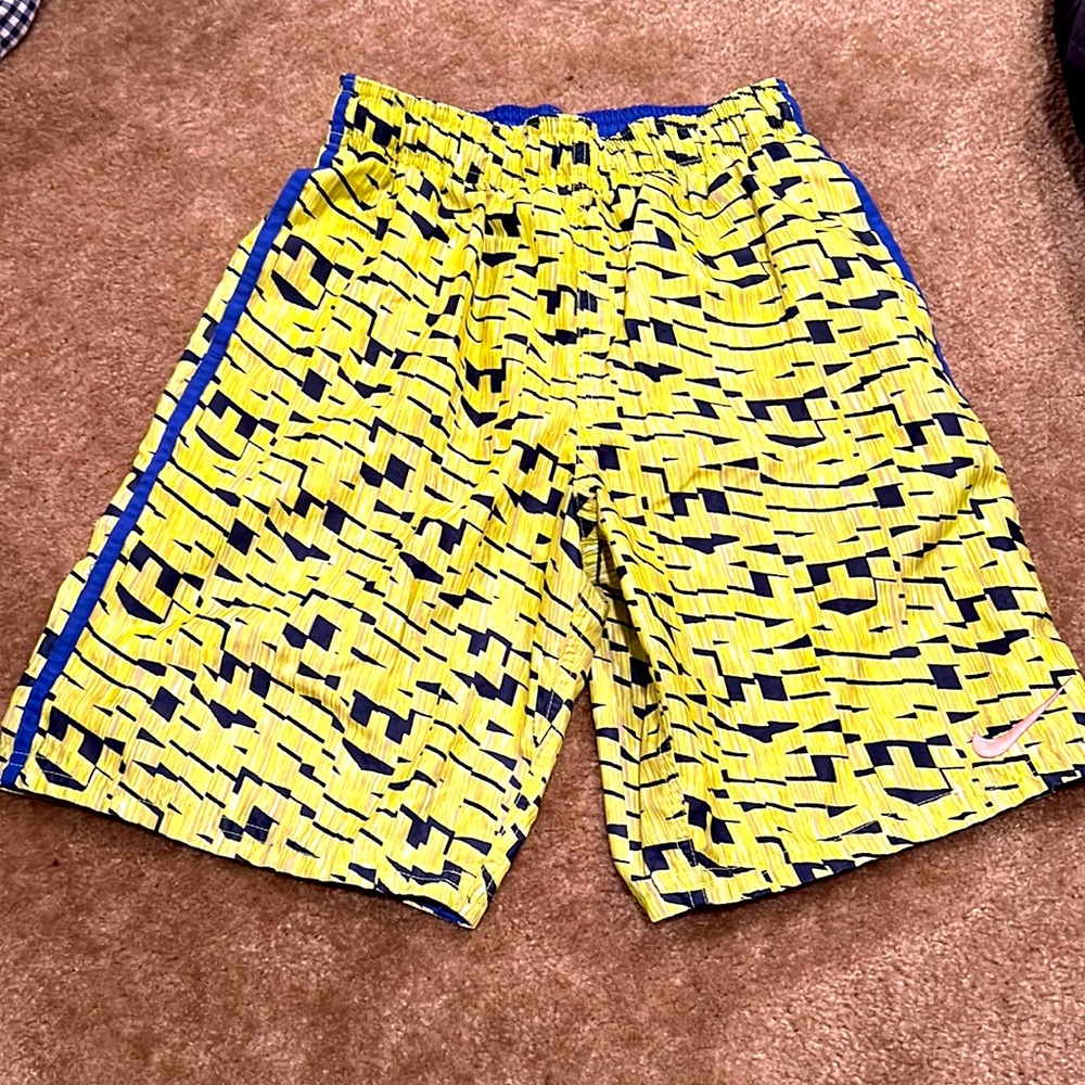 NIKE Boy Bathing Suit. Youth swim trunks. Size Large